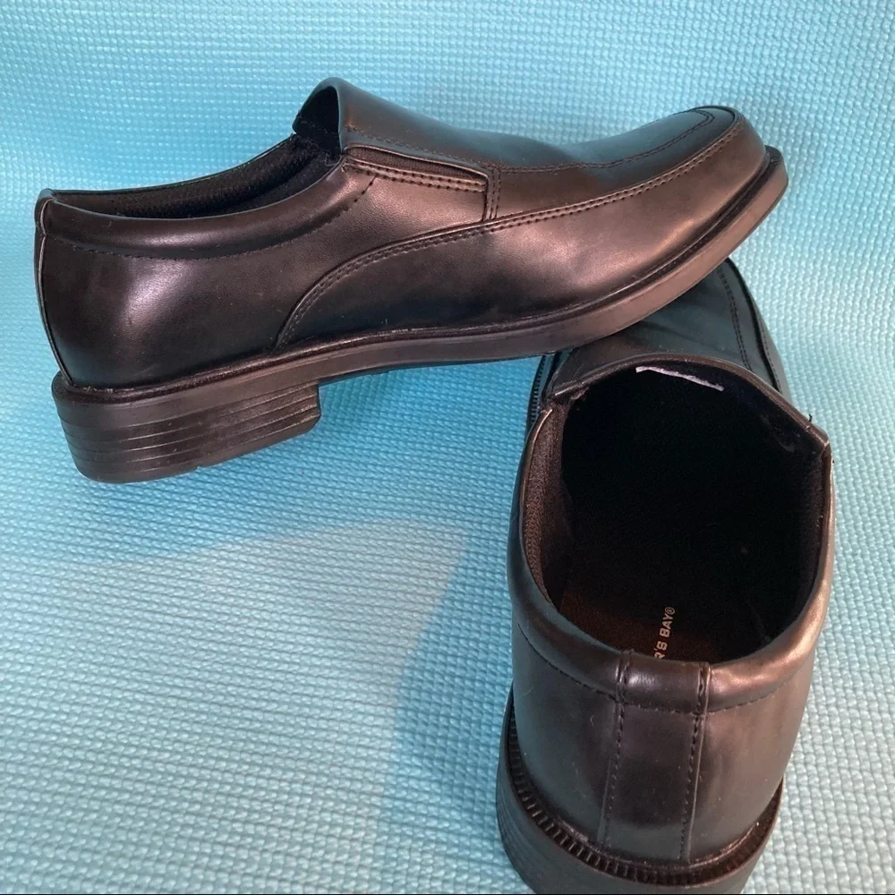 Hunter's Bay men's shoe size 8 slip ons Black